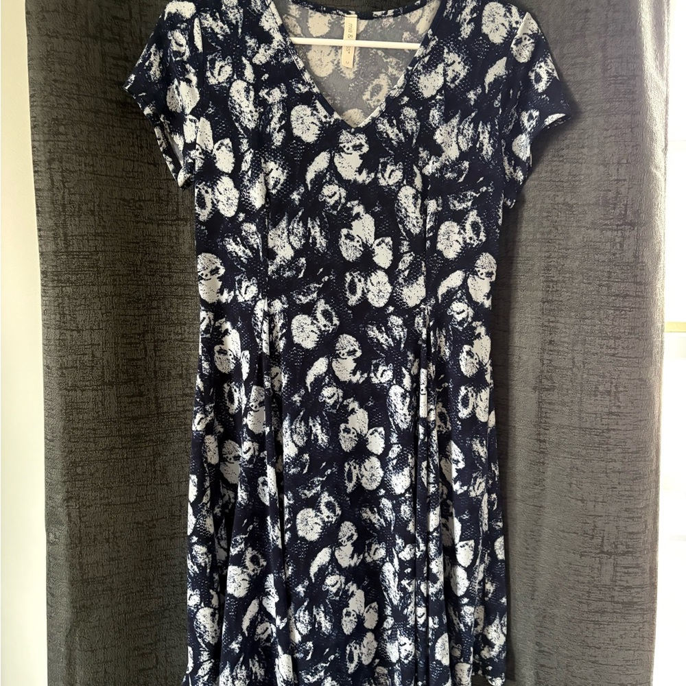 mia & tess Blue V-Neck dress